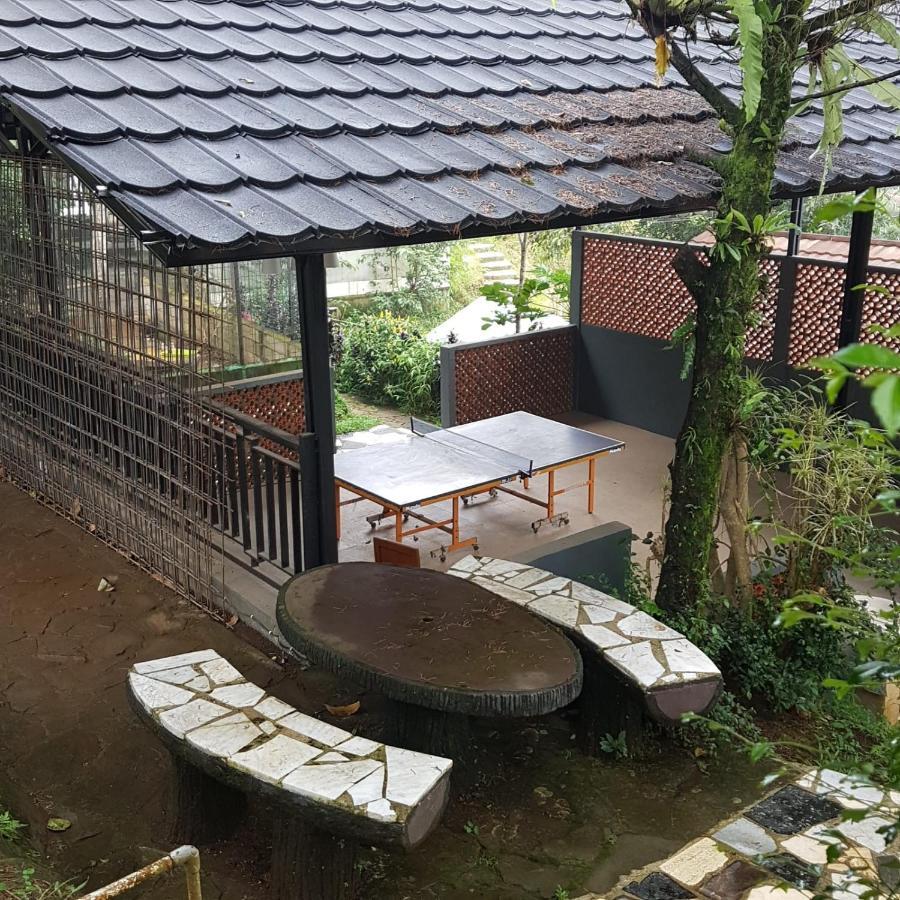 Villa Chacha At Macarena, Megamendung 外观 照片