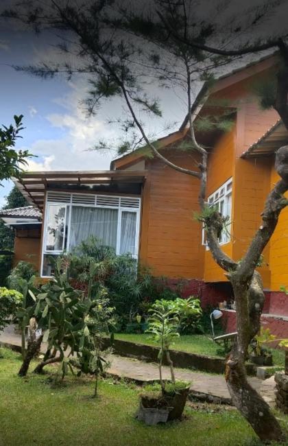 Villa Chacha At Macarena, Megamendung 外观 照片