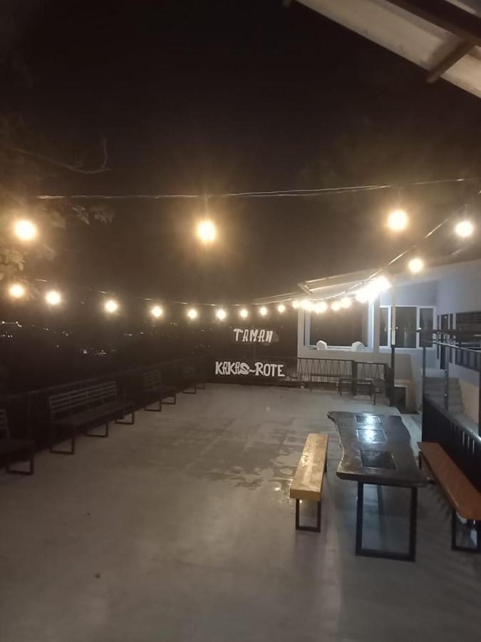 Villa Chacha At Macarena, Megamendung 外观 照片