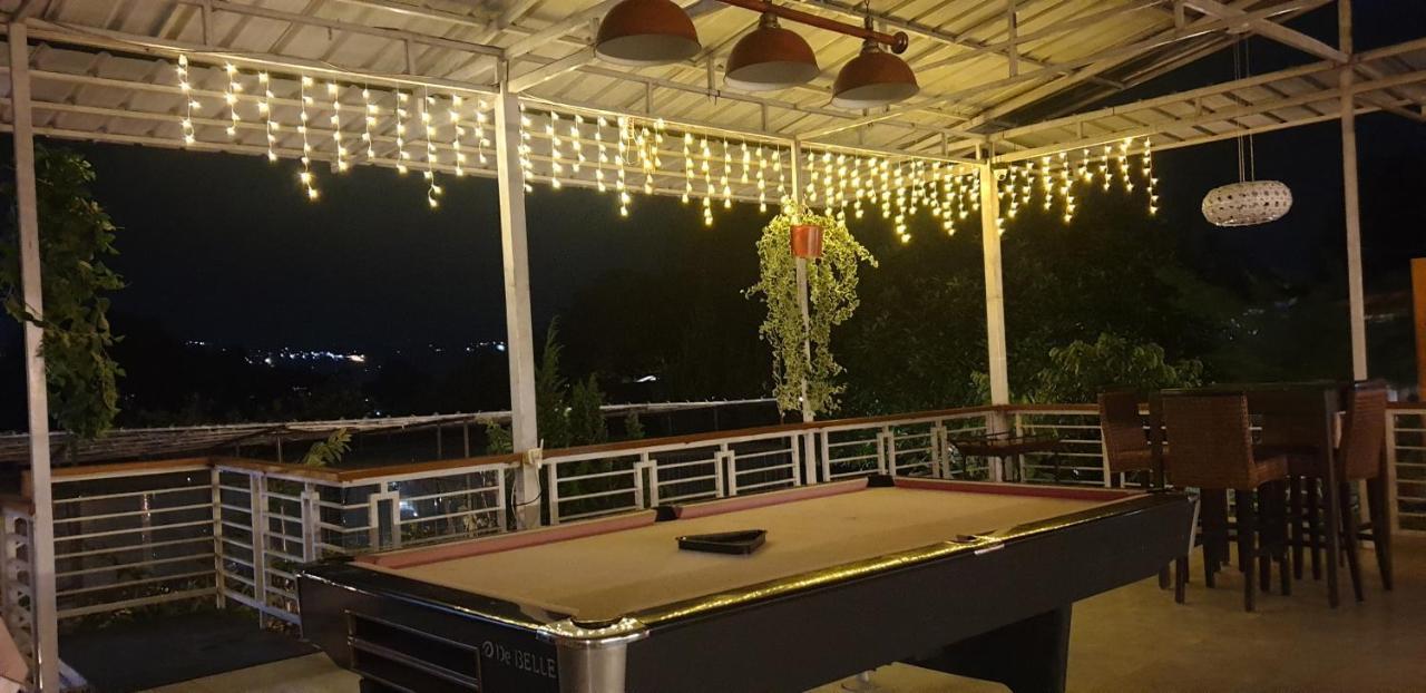 Villa Chacha At Macarena, Megamendung 外观 照片